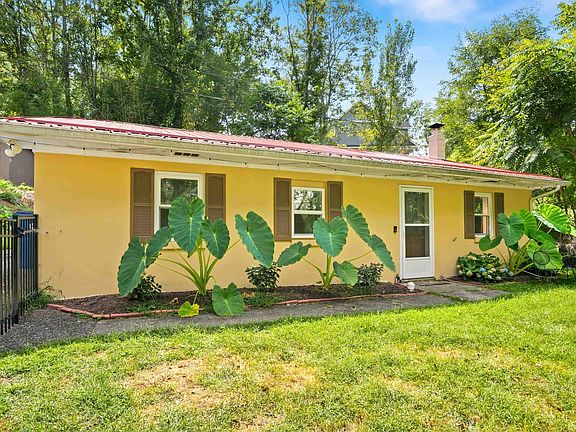 2nd image of 1007 Redbud Rd