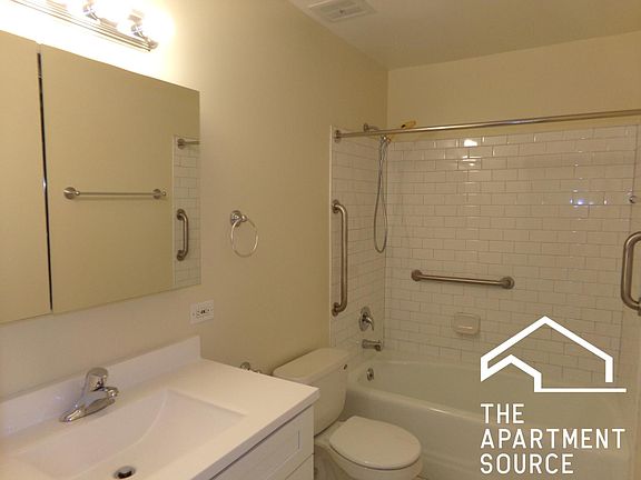 2nd image of 1923 Willow Rd #4