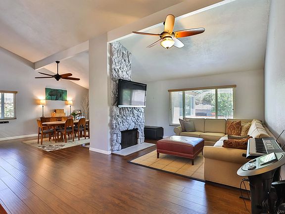 5th image of 9461 Calle Del Lago
