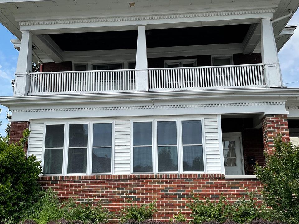 1st image of 420 Daviess St