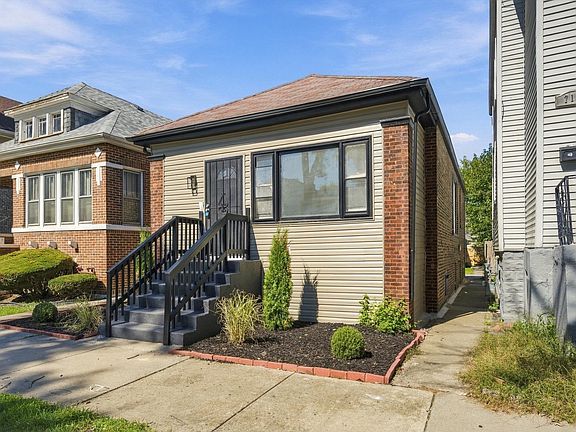 3rd image of 710 E 92nd Pl