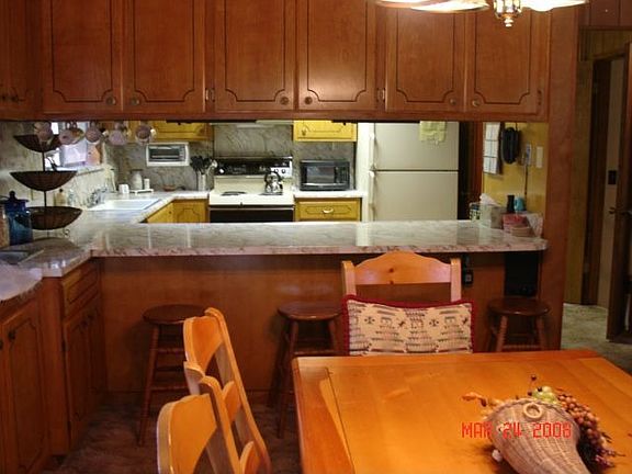 4th image of 2409 Fairway Dr