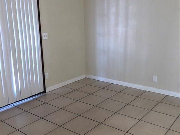 5th image of 466 Linn Ln