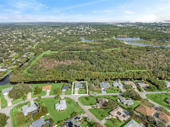 265 Caravan Ter, Sebastian, FL 32958