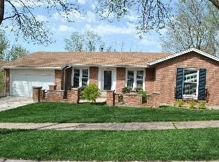 1143 Hobbs Mill Dr, Ballwin, MO