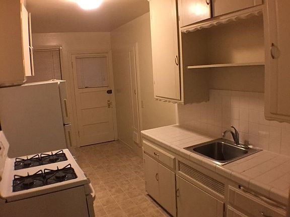 3rd image of 326 Monte Diablo Ave