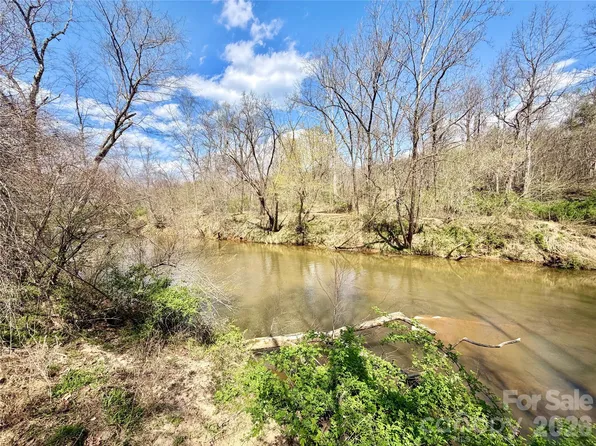 1218 Wittenburg Rd, Taylorsville, NC 28681