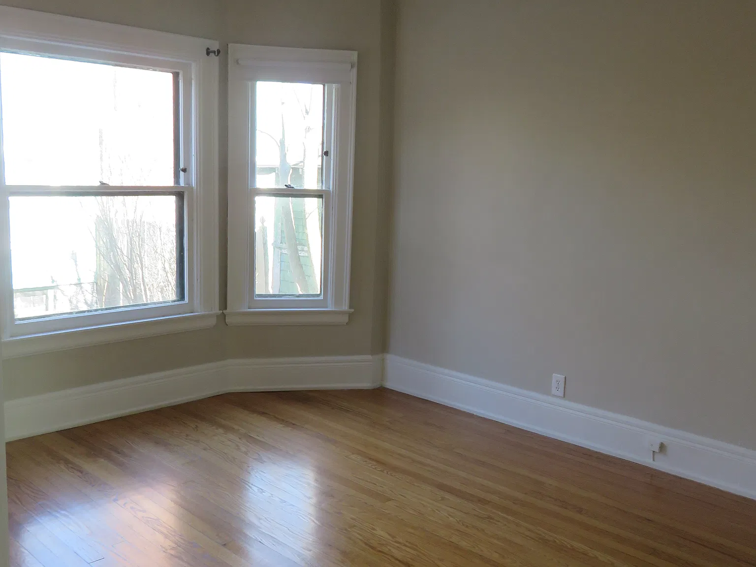3 bed, 1881 sqft, $1,875 — Photo 2