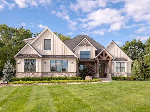 29331 Graystone Dr, Westlake, OH 44145