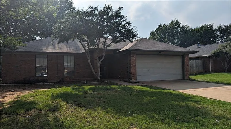 2706 Parkview Dr