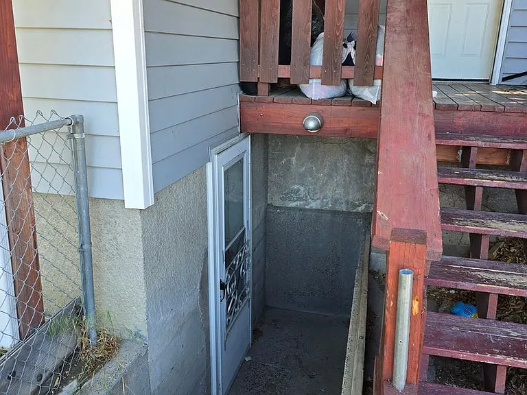 1220 & 1/2 N 26th St — Photo 4