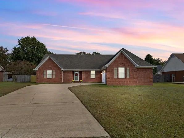 66 Lauren Cv, Atoka, TN 38004