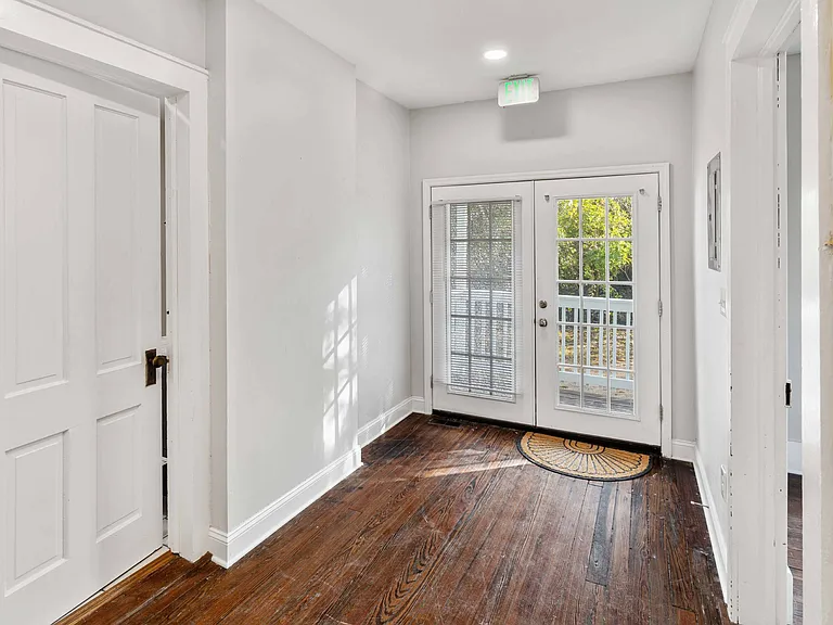 2054 Walton Way — Photo 13