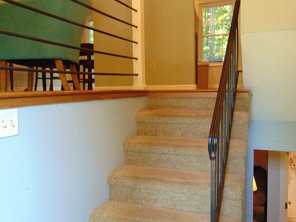 4th image of 1408 Lakeshire Dr