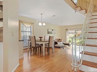 324 Gill Ln APT 3A, Iselin, NJ 08830