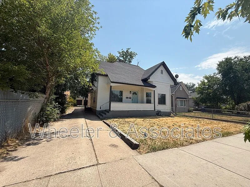 3112 Adams Ave