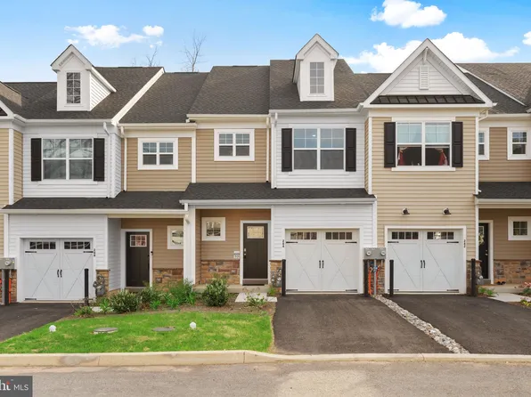 264 Honey Ln #D21, Norristown, PA 19401
