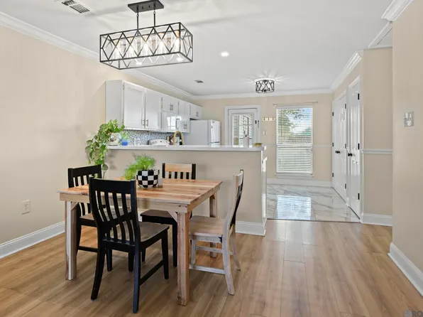 926 Woodvine Dr, Baton Rouge, LA 70806
