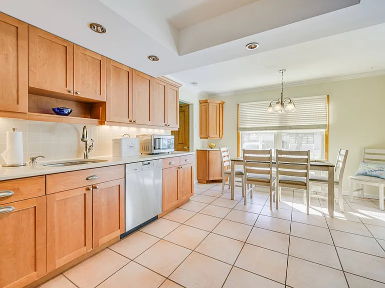 50 Hubbard Ln #37 — Photo 6
