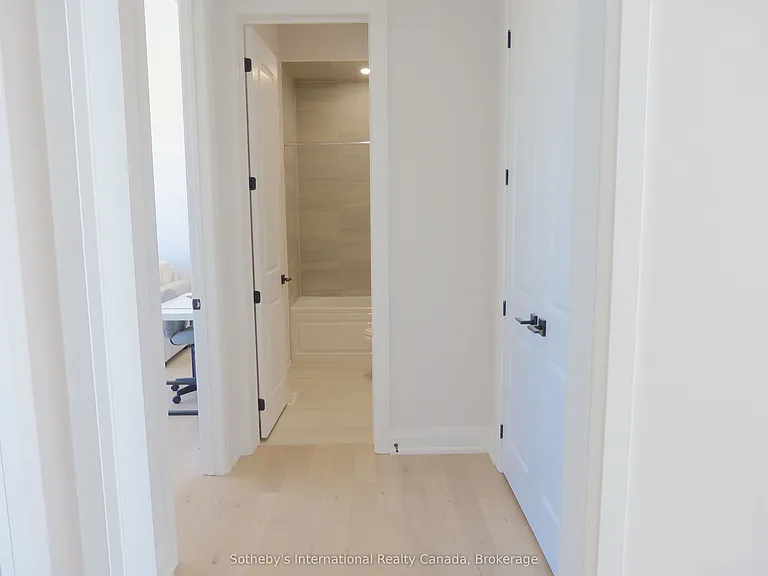 102 Sladden Ct — Photo 15