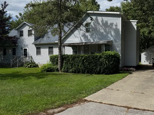 2055 Grant Ave #1/2, Lorain, OH 44055