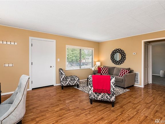 4th image of 336 Bremerton Blvd W