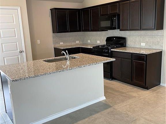 3rd image of 5604 Respinto Dr