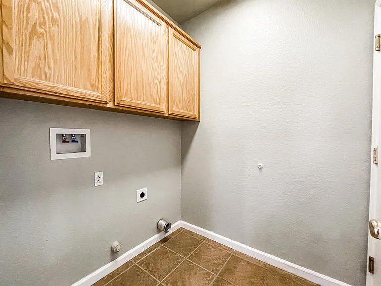 1837 Boardwalk Dr — Photo 14