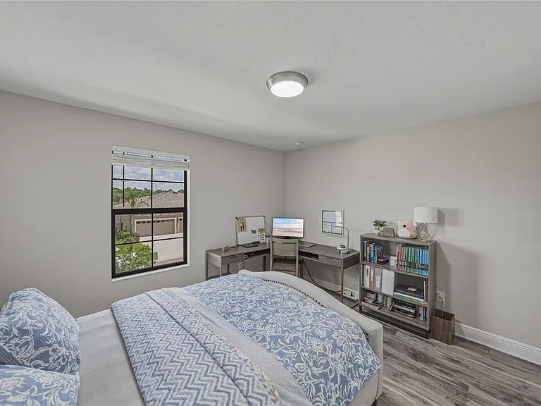 14633 Red Castle Ave — Photo 47