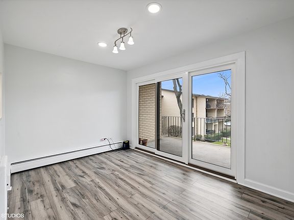 5th image of 1023 Washington Blvd #2B