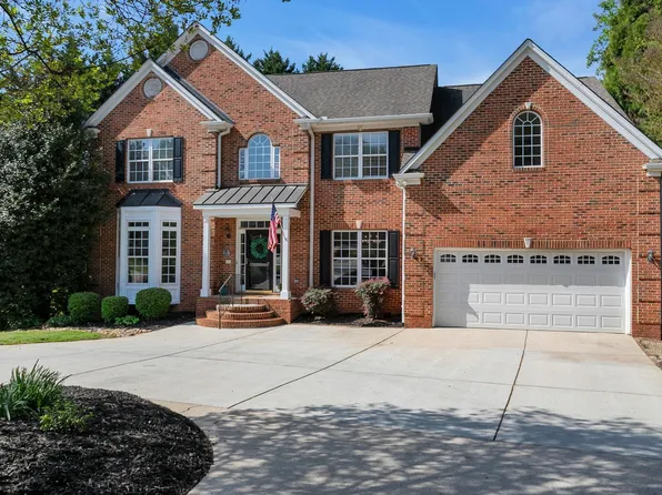 222 Brushy Meadows Dr, Greer, SC 29650