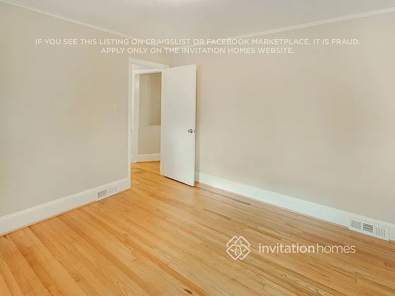 2312 Markham Ct — Photo 10