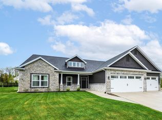 10271 Chestnut Creek Blvd, Fort Wayne, IN 46814