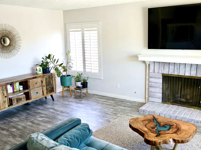 7176 Hillcroft Way — Photo 3