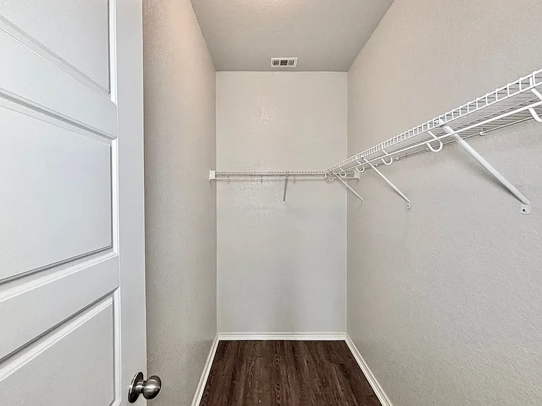 8226 Noble Crst — Photo 7