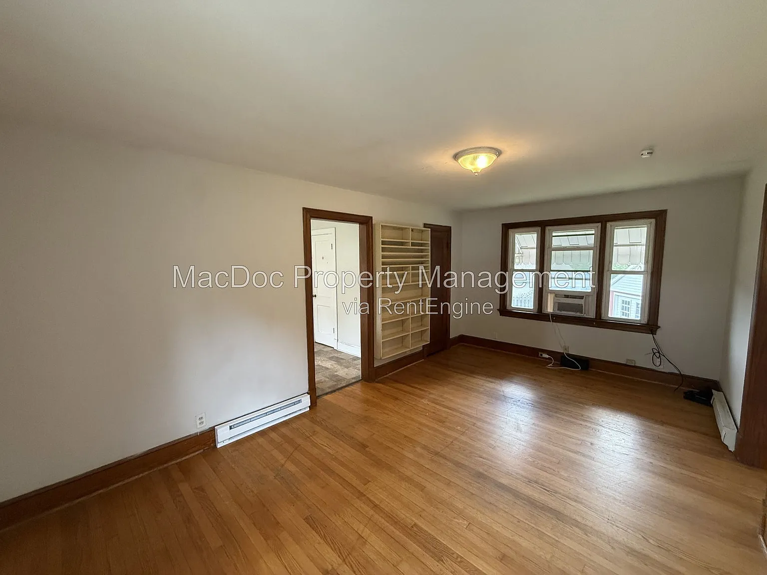 1 bed, 1.0 bath, 735 sqft, $1,495 — Photo 3