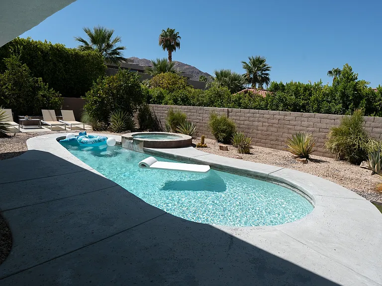 72640 Desert View Dr — Photo 4