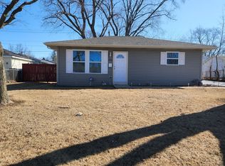 102 Caddy Ave, Carpentersville, IL 60110