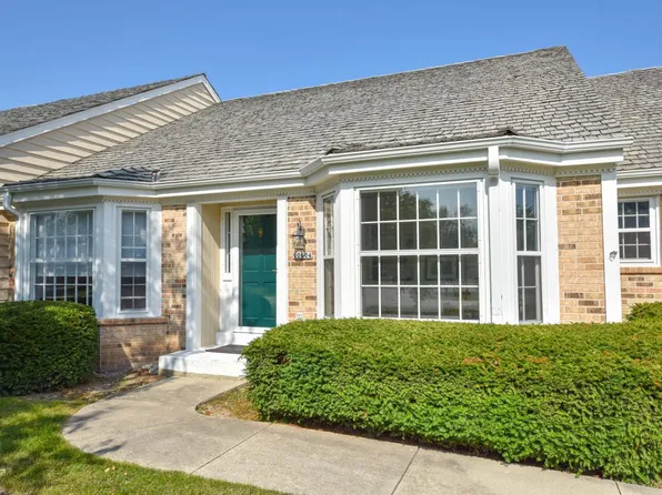 10604 North Winslow DRIVE, Mequon, WI 53092