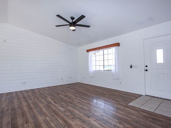 5th image of 4374 N Preston Dr