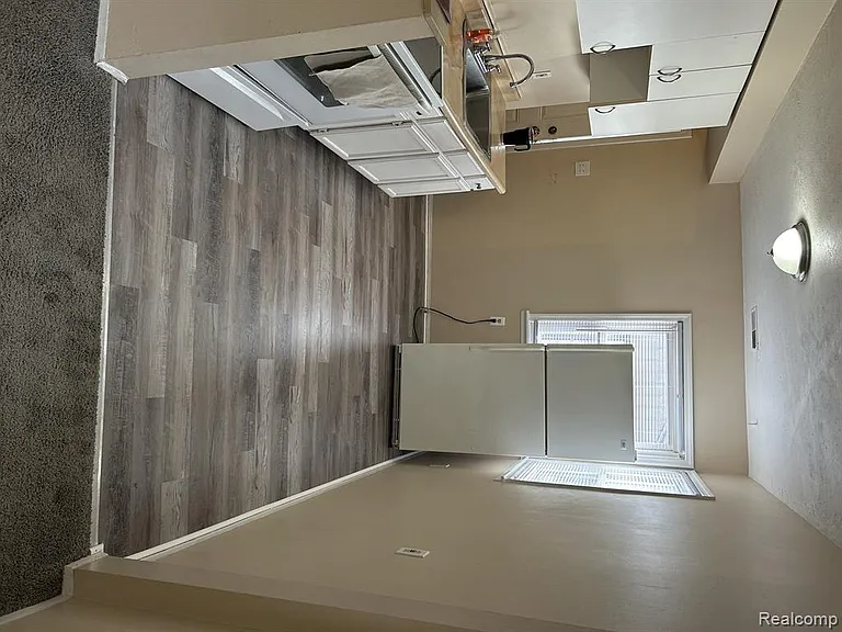 8662 Ford Ave — Photo 7