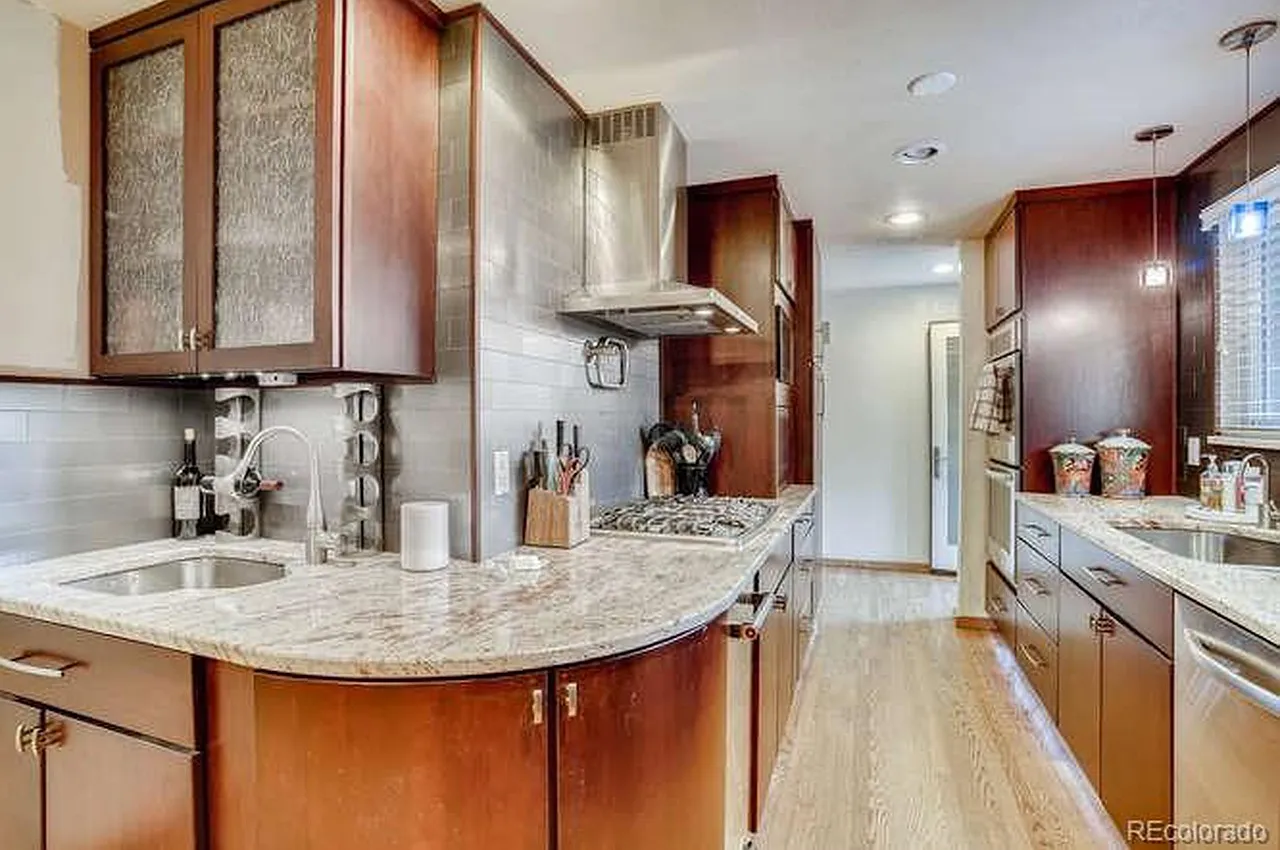 4 bed, 3000 sqft, $3,700 — Photo 4