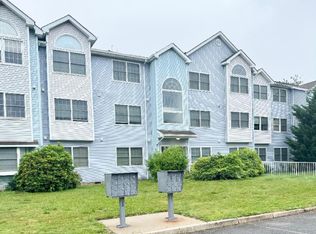 832 Edpas Rd, New Brunswick, NJ 08901