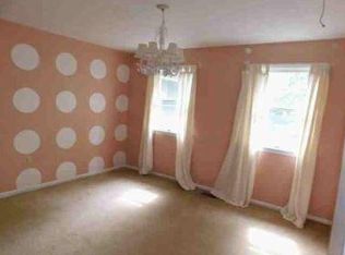 415 S 32nd St, Purcellville, VA 20132