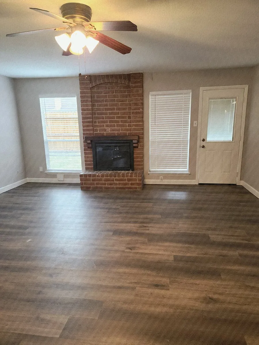 Building Photo - 7010 Santa Rita Dr