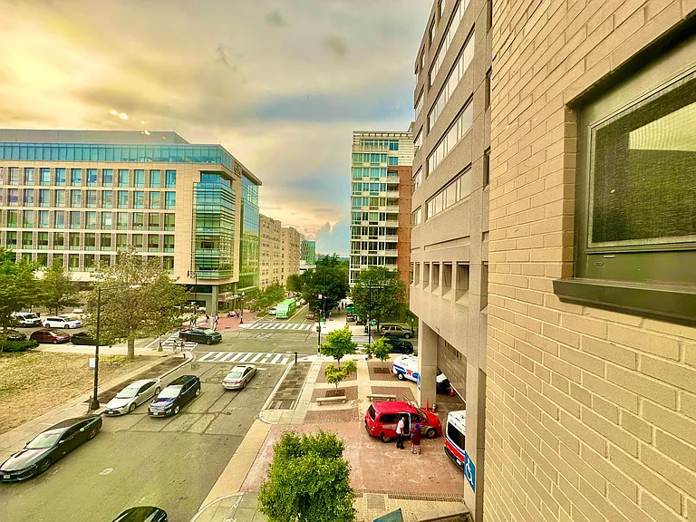 2141 I St NW #402 — Photo 13