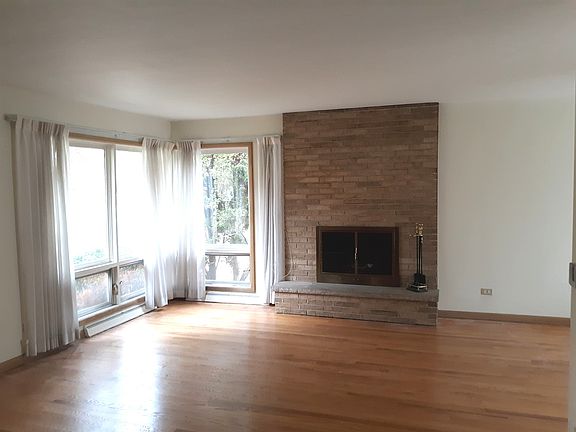 2nd image of 1041 S Leslie Ln