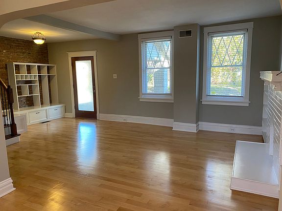 3rd image of 3133 Gurney Ave
