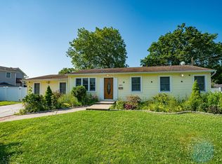 800 Peconic Ave, West Babylon, NY 11704