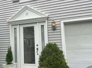 27 Hemingway St, Pittsburgh, PA 15213